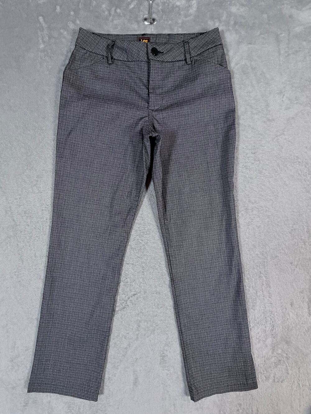 Lee Wrinkle Free Straight Leg Pants — Size 6 Short 🖤